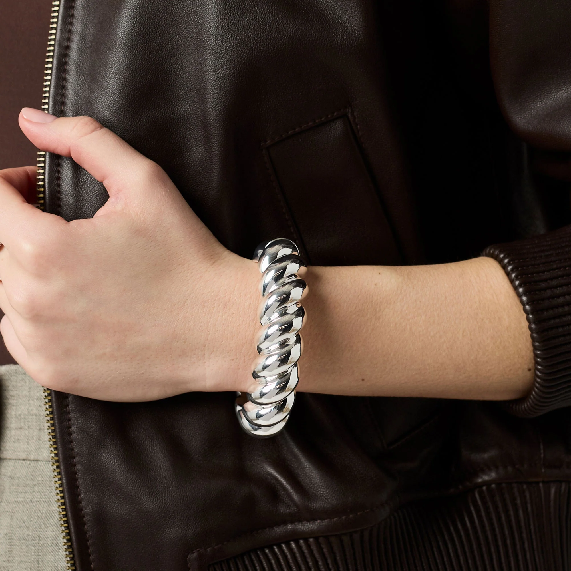 Ravello Statement Hinge Bangle - Image 2